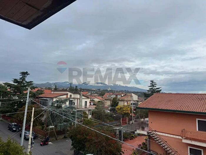 Appartamento trilocale in vendita in Via Sottotenente Cantone, Mascalucia