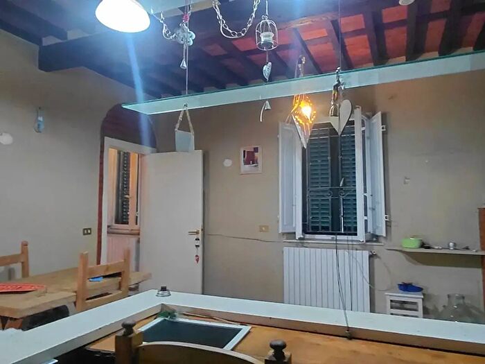 Casa con 6 locali in vendita in Via della Pace, Montecarlo