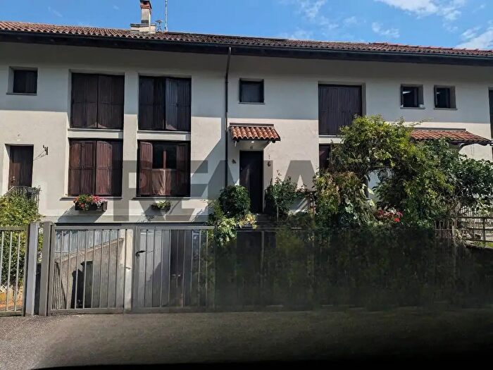 Casa con 7 locali in vendita in Avigliana