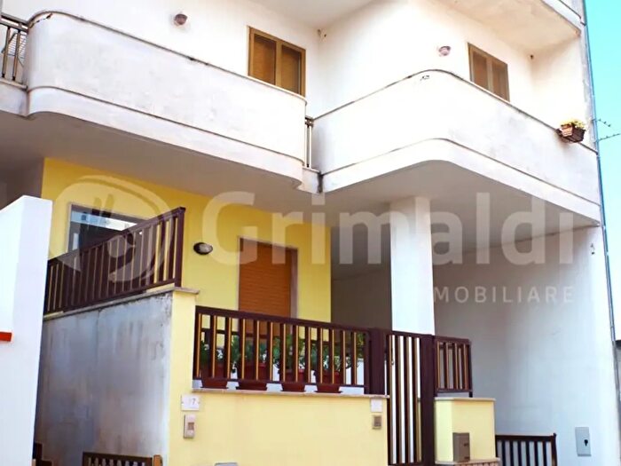 Casa in vendita in Via Antonietta De Pace, Alezio