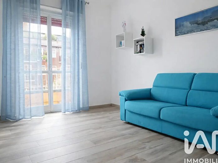 Appartamento trilocale in vendita in Via Giambellino, Milano