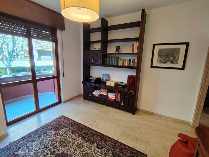 Appartamento trilocale in affitto in Via Don Luigi Sturzo, Vedano al Lambro