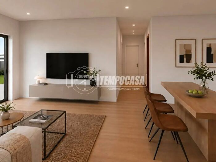 Appartamento trilocale in vendita in Via Giuseppe Verdi, Soverato