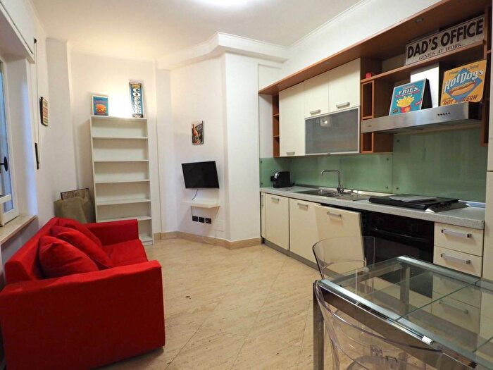 Appartamento bilocale in affitto in Via Girolamo Dandini, San Saba Caracalla, Roma