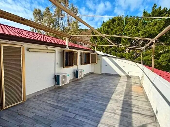 Appartamento trilocale in vendita in Via Pantani, Acquappesa