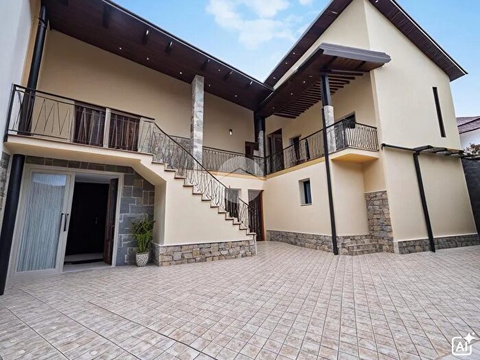 Casa con 5 locali in vendita in Via Corso Bonomelli, Rovato