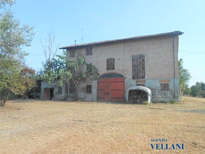 Casa con 6 locali in vendita in Carpi