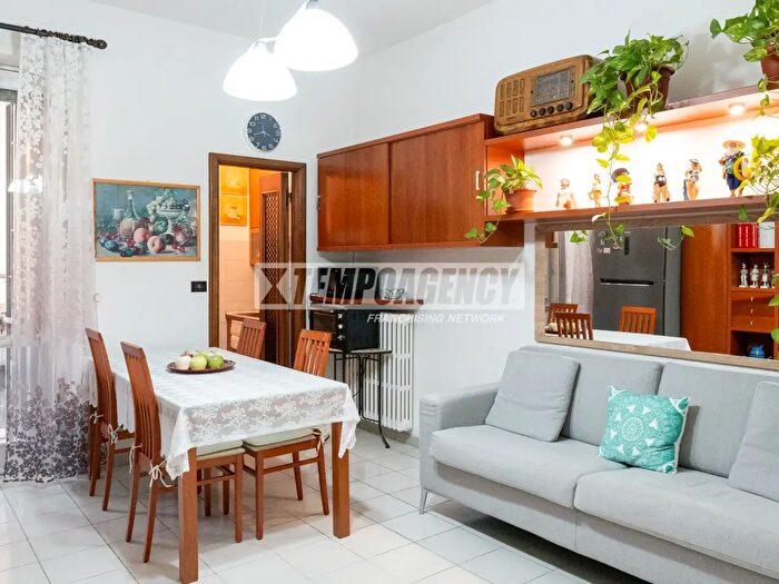 Appartamento trilocale in vendita in Via Eritrea, Cormano