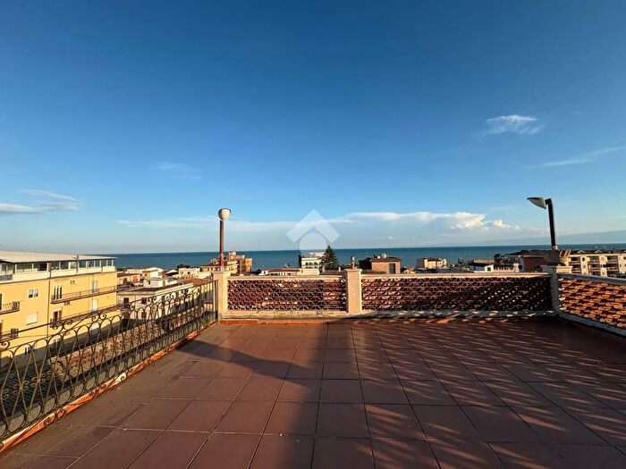 Appartamento trilocale in vendita in Via Guglielmo Pepe, Trebisacce