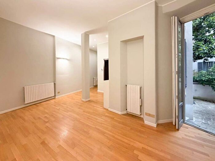 Appartamento trilocale in affitto in Piazza Giorgio Ambrosoli, Vercelli Wagner, Milano
