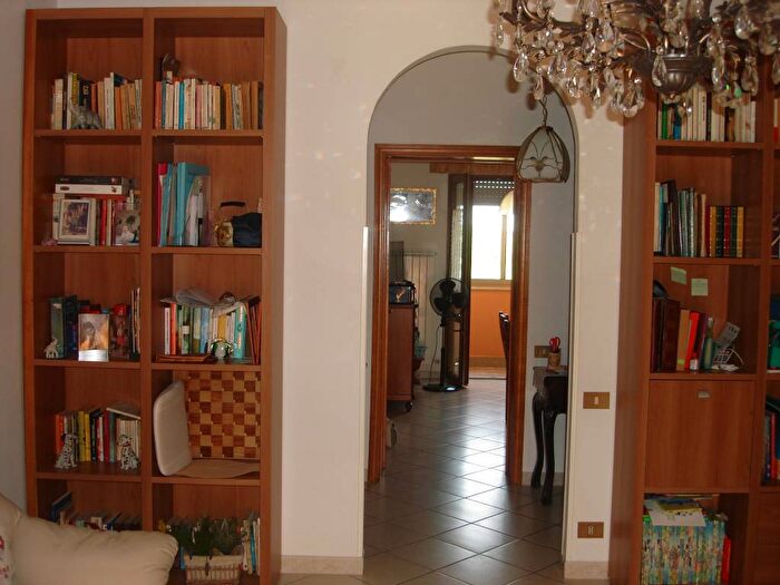 Appartamento con 6 locali in vendita in Via del Pero, Vicarello, Collesalvetti