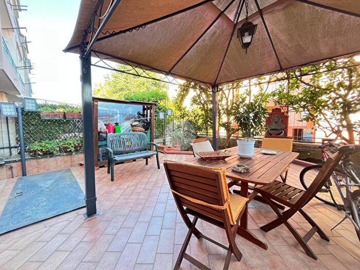 Casa con 6 locali in vendita in Via Epitaffio, Giugliano In Campania