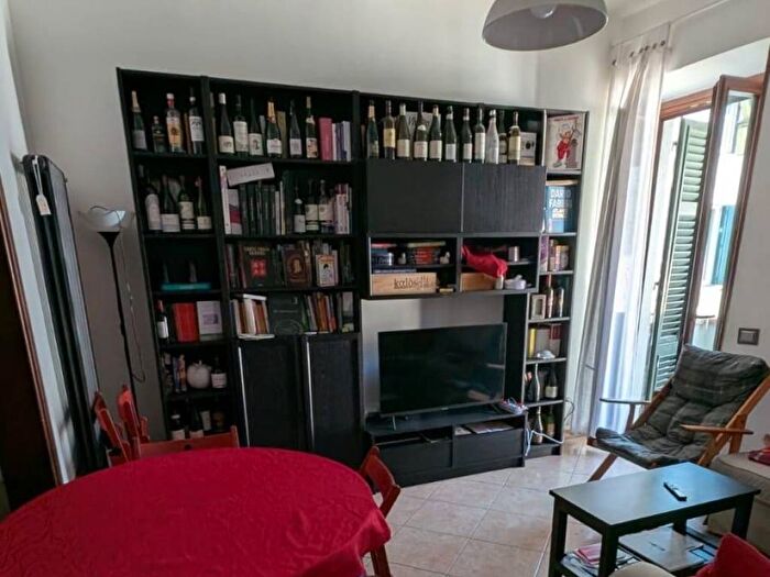 Appartamento trilocale in affitto in Piazza della Libertà, Libertà Savonarola, Firenze