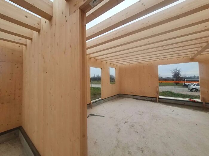 Casa con 5 locali in vendita in Due Carrare