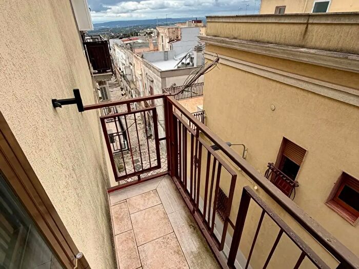 Appartamento con 5 locali in vendita in Via Risorgimento a, Mottola