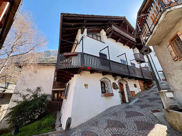 Case in Vendita e in Affitto - 2