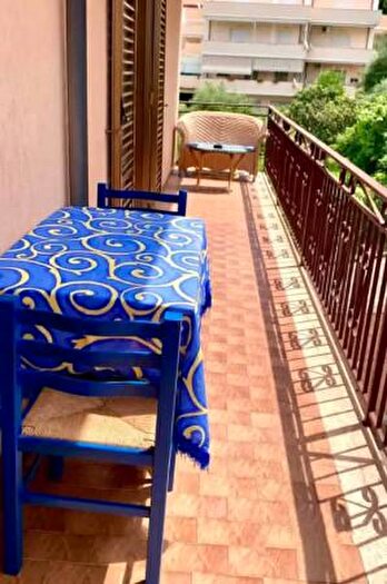 Appartamento con 6 locali in vendita in Via Gioacchino da Fiore, Belvedere Marittimo