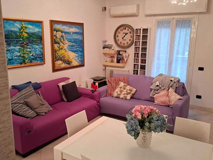 Appartamento trilocale in affitto in Via Francesco Primaticcio, Bande Nere, Milano