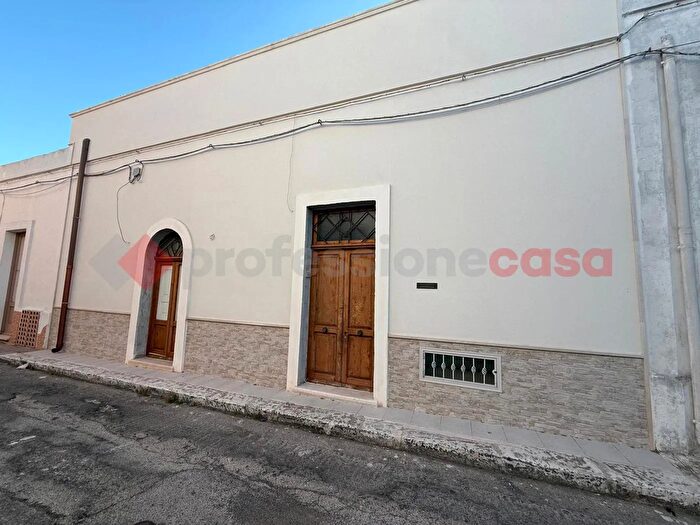 Casa quadrilocale in vendita in Vico II Lamarmora, Manduria