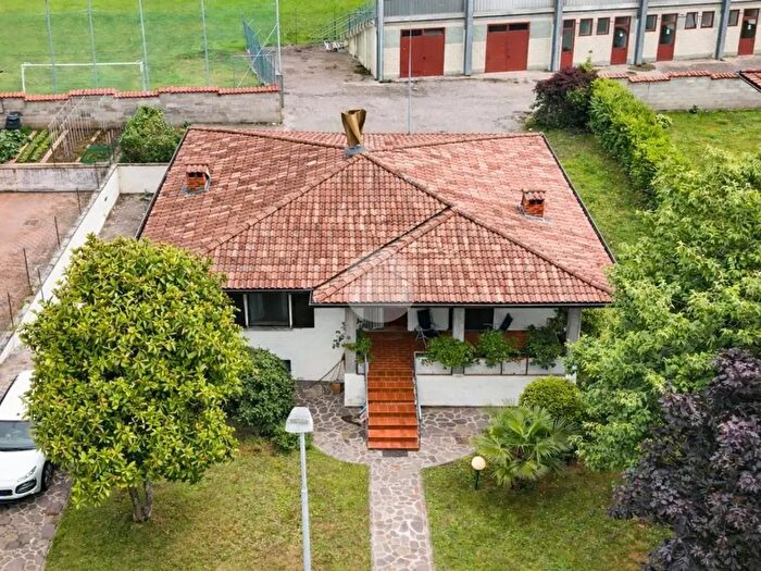 Casa trilocale in vendita in Via Aquoforta, Trenzano