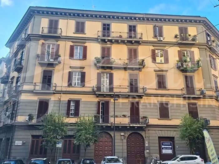 Appartamento quadrilocale in vendita in Piazzetta Arcangelo Scacchi, Napoli