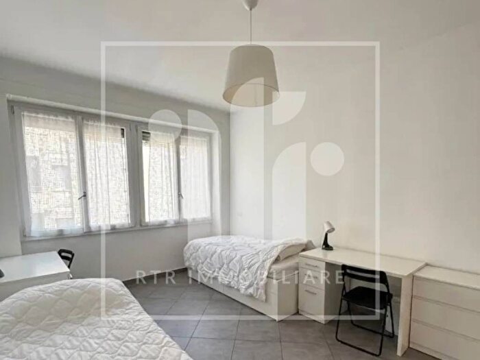 Appartamento trilocale in affitto in Galleria Buenos Aires, Morgagni, Milano