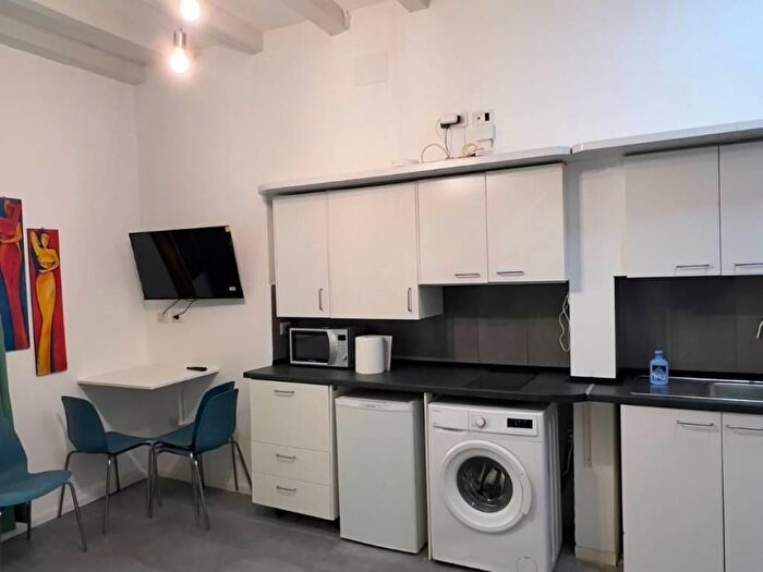 Appartamento monolocale in affitto in Viale Bligny, Bocconi, Milano