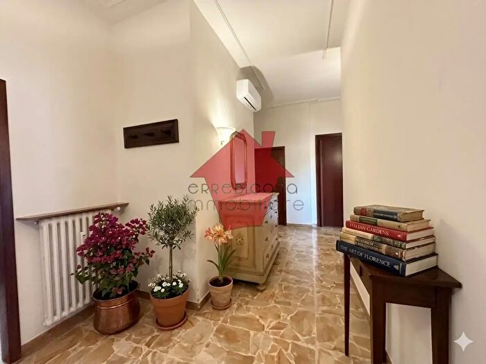 Appartamento quadrilocale in vendita in Iulio Masini, Empoli