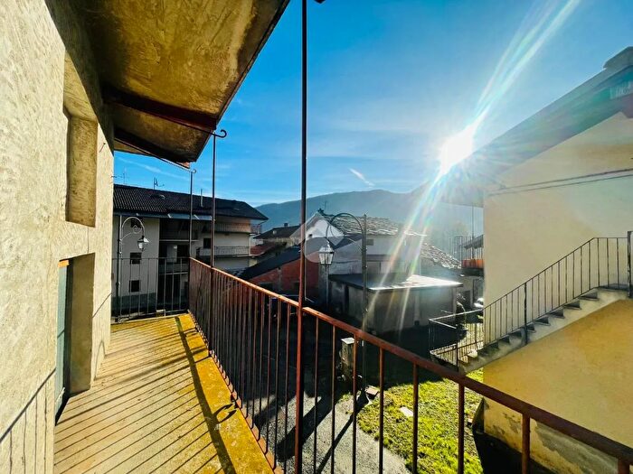 Case in Vendita e in Affitto - 2