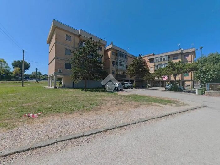 Appartamento quadrilocale in vendita in Via Caio Vestorio, Pozzuoli