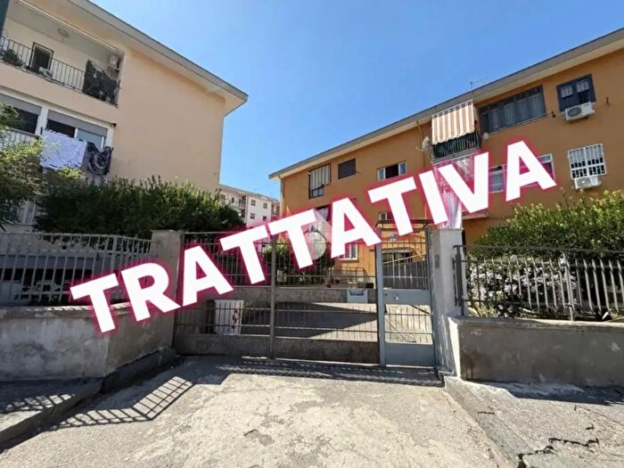 Appartamento trilocale in vendita in Via Quintiliano, Napoli