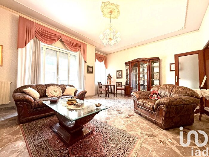 Appartamento quadrilocale in vendita in Via La Marmora, Avola