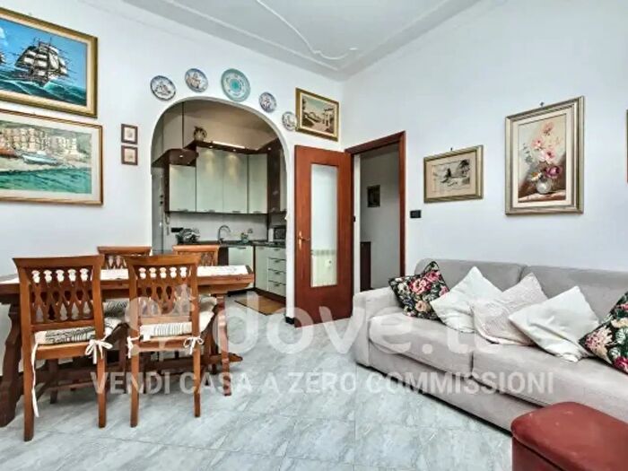 Appartamento bilocale in vendita in Via Luigi Bailo, Genova