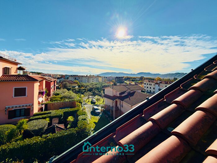 Appartamento quadrilocale in vendita in Via Cerreti, Santo Stefano Di Magra