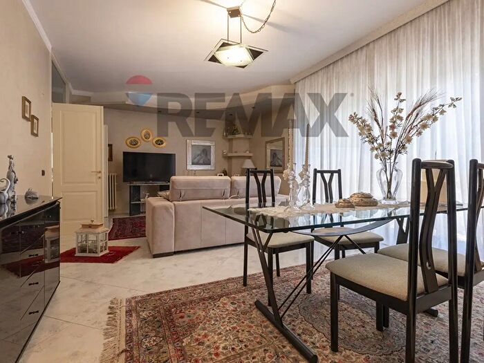 Casa con 5 locali in vendita in Via Vanzaghello, Busto Arsizio