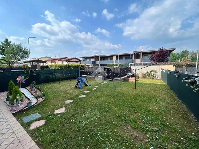Appartamento bilocale in vendita in Via Martiri della Libertà, Roncadelle