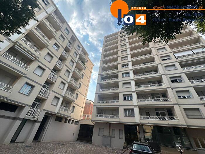 Appartamento trilocale in affitto in Via Magenta, Stazione, Seregno