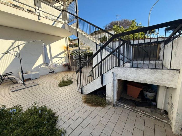 Appartamento quadrilocale in affitto in Via Archelao di Mileto, Casal Palocco, Roma