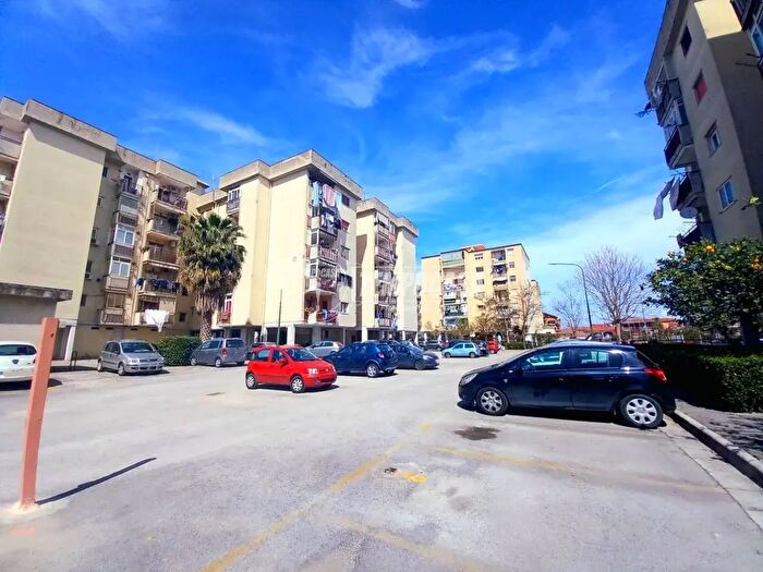 Appartamento trilocale in vendita in Via Giorgio Amendola, Villaricca