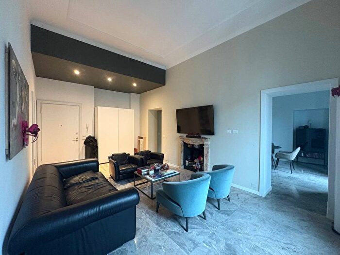 Appartamento trilocale in affitto in Via Pietro Moscati, Paolo Sarpi, Milano