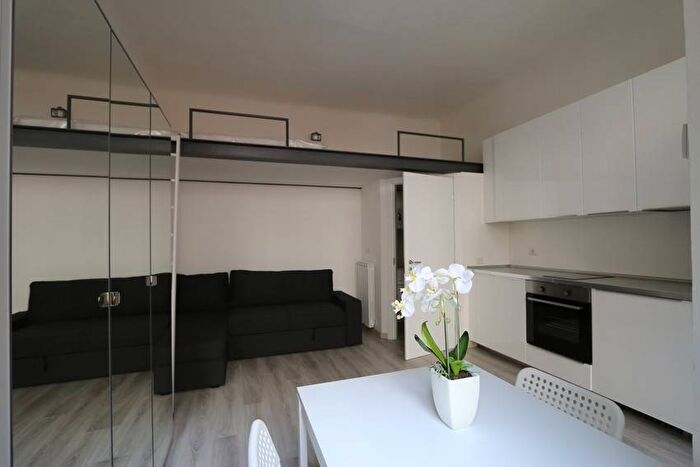 Appartamento monolocale in affitto in Corso Marzo, Montenero, Milano
