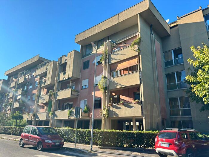 Appartamento quadrilocale in vendita in Via Francesco Ferraironi, Roma