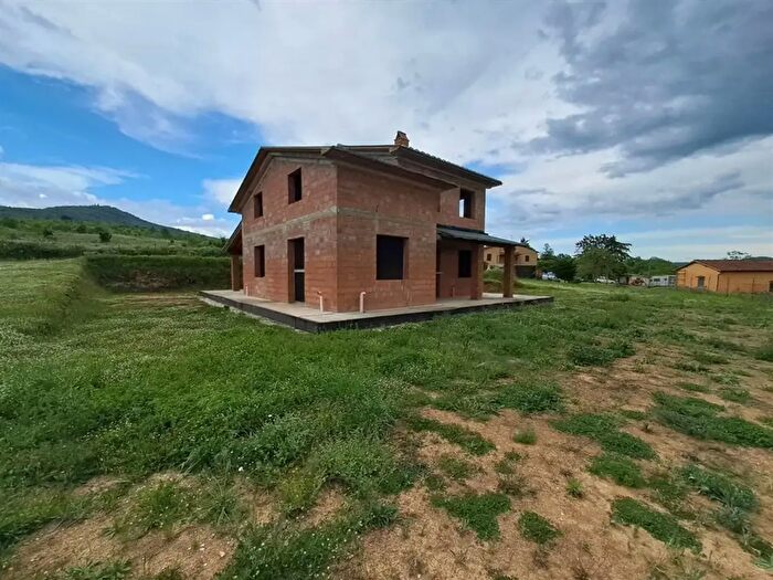 Casa in vendita in Bucine