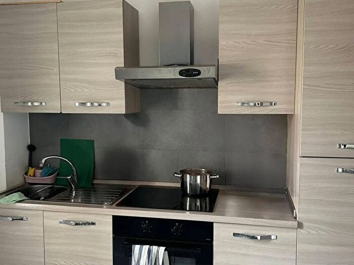 Appartamento quadrilocale in affitto in Via Antonio Fogazzaro, Milano