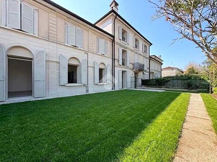 Appartamento trilocale in vendita in Viale San Zonta, Suzzara