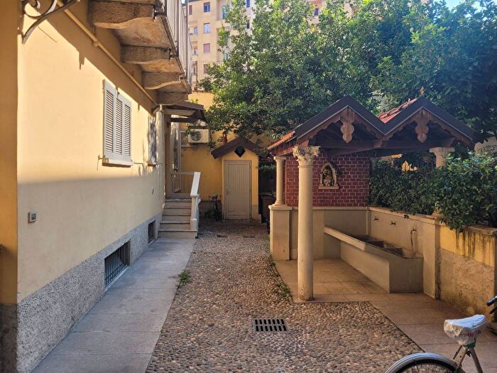 Appartamento bilocale in affitto in Via San Rocco, Porta Romana Medaglie d'Oro, Milano