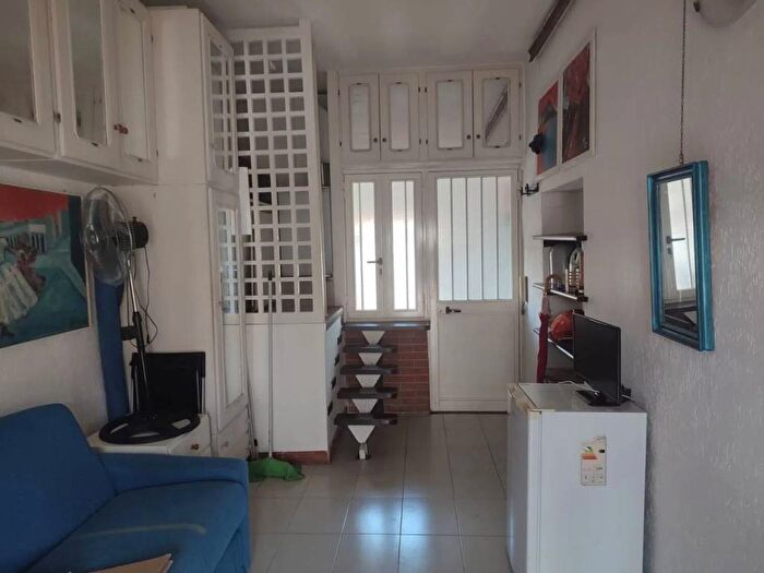 Appartamento monolocale in affitto in Via Giacomo Piscicelli No Number, Chiaia, Napoli