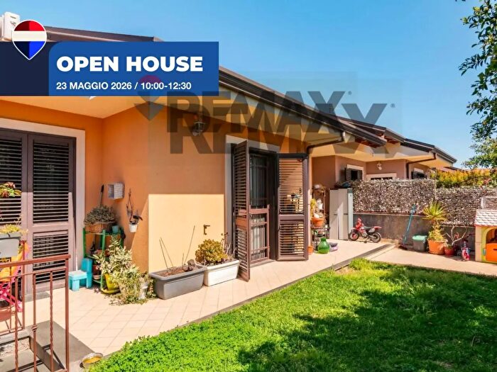 Casa con 5 locali in vendita in Via Roma, San Pietro Clarenza