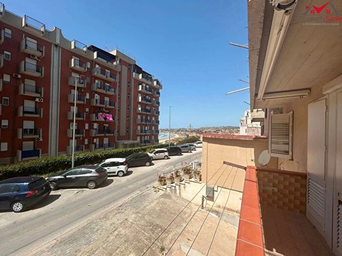 Appartamento con 5 locali in vendita in Via Lipari, Porto Empedocle