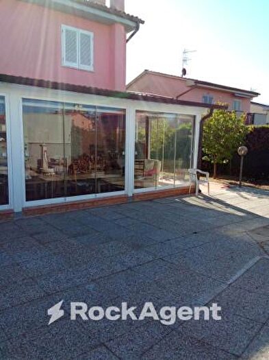 Casa con 6 locali in vendita in Follonica